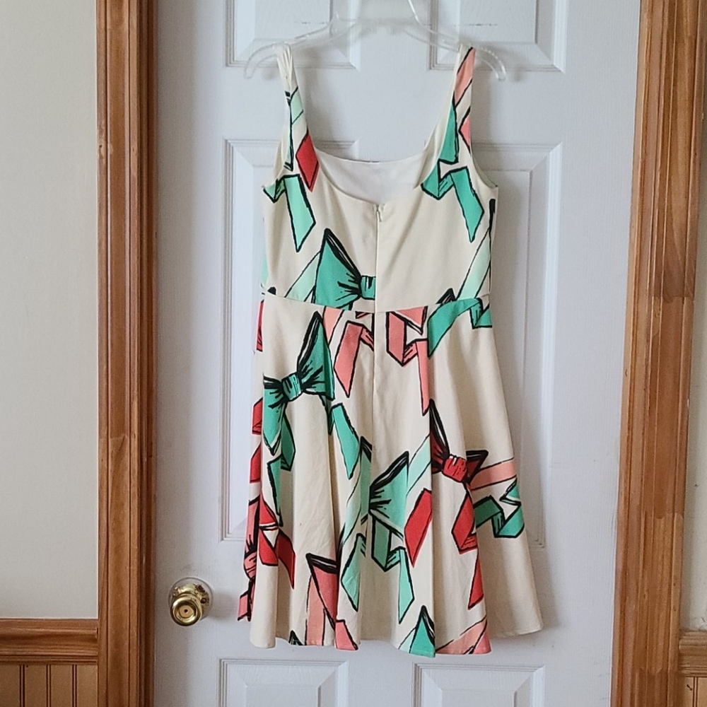 Dress - Picture 2 of 2